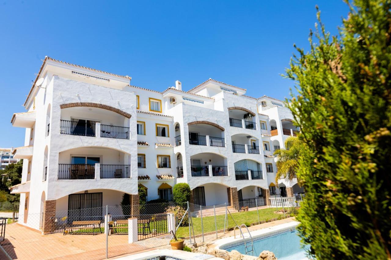Spacious 2-Bedroom Apartment With Free Parking Sitio de Calahonda Eksteriør billede