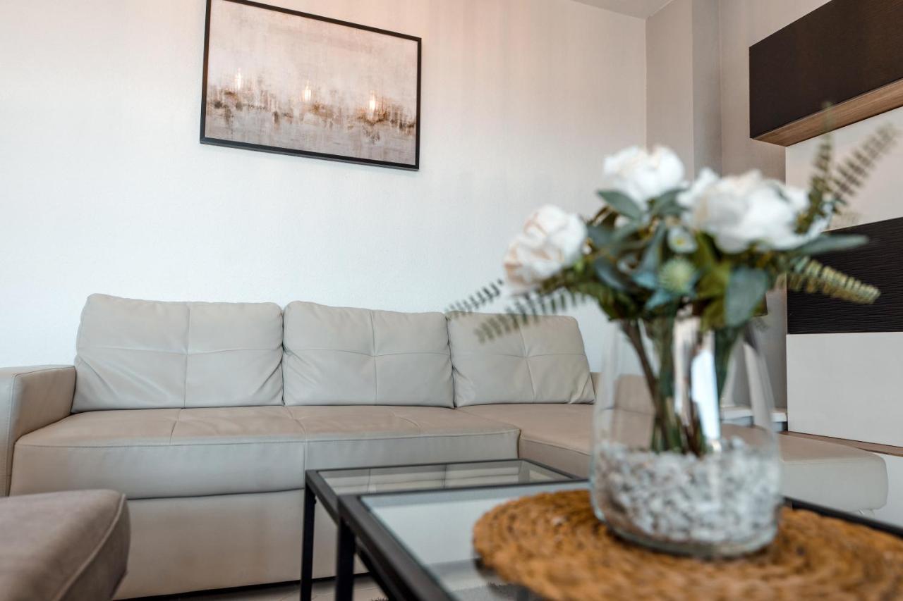 Spacious 2-Bedroom Apartment With Free Parking Sitio de Calahonda Eksteriør billede