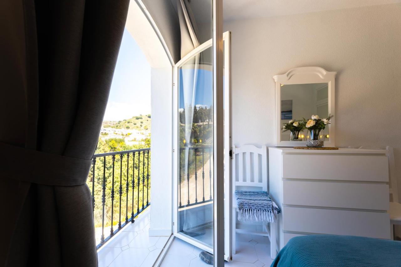 Spacious 2-Bedroom Apartment With Free Parking Sitio de Calahonda Eksteriør billede